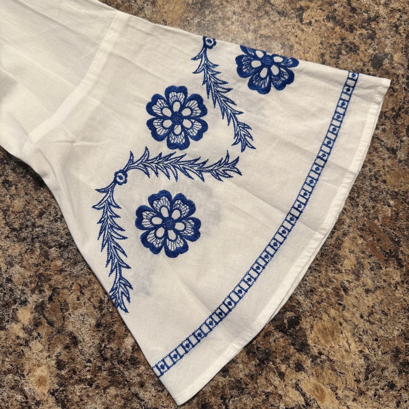 Loft Loft Embroidered Floral Top White Blue XS Boho Peasant Folk Size XS / US 0-2 / IT 36-38 - 5 Thumbnail