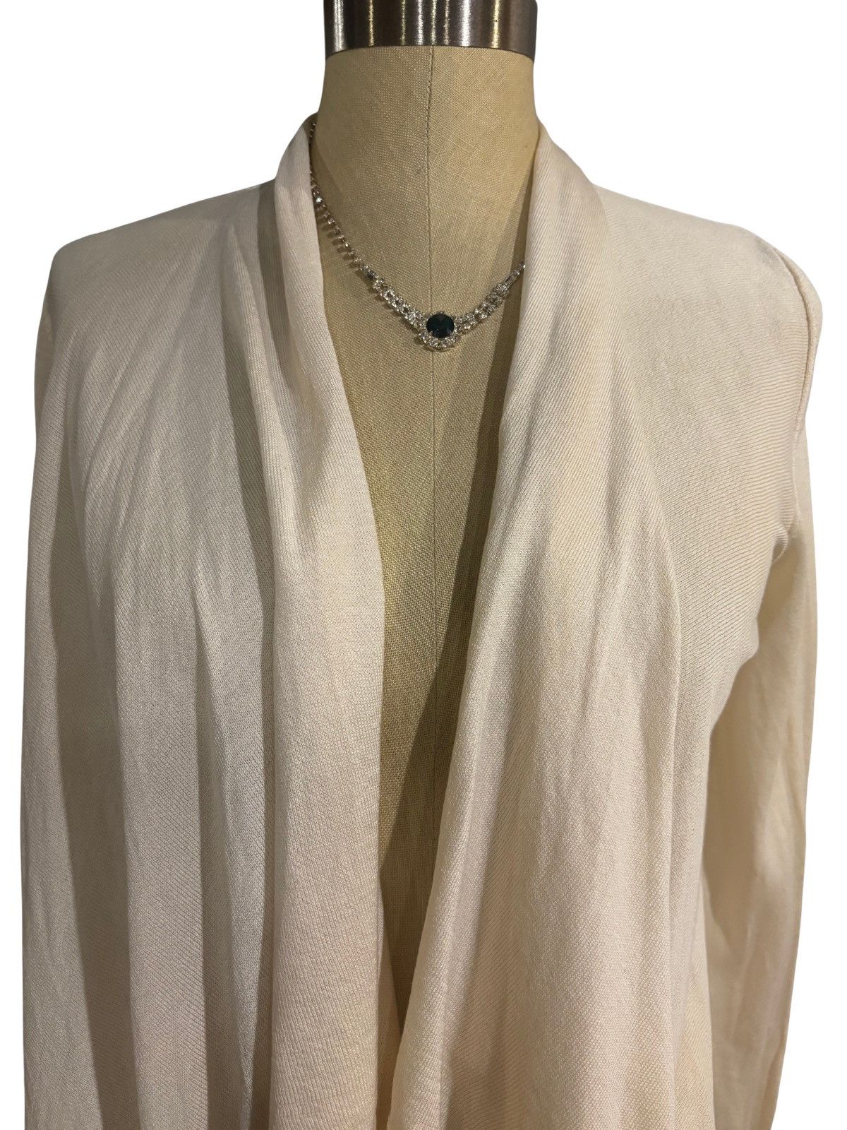 Ann Taylor Ivory Cardigan.wt6424 Size S / US 4 / IT 40 - 2 Thumbnail