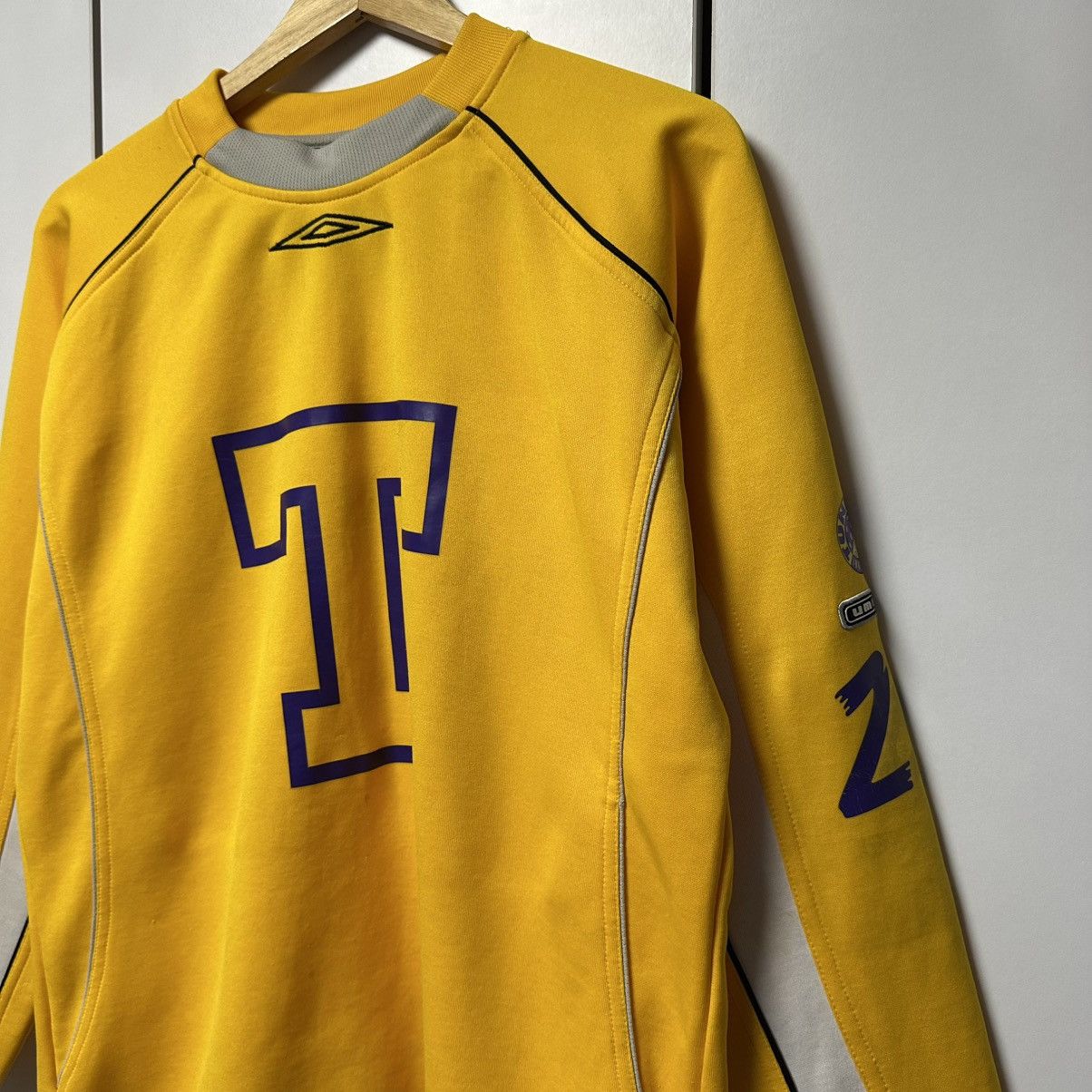 Umbro Umbro Tunet Innebandy Hlubb 29 T Vintage Jersey Size US S / EU 44-46 / 1 - 3 Thumbnail