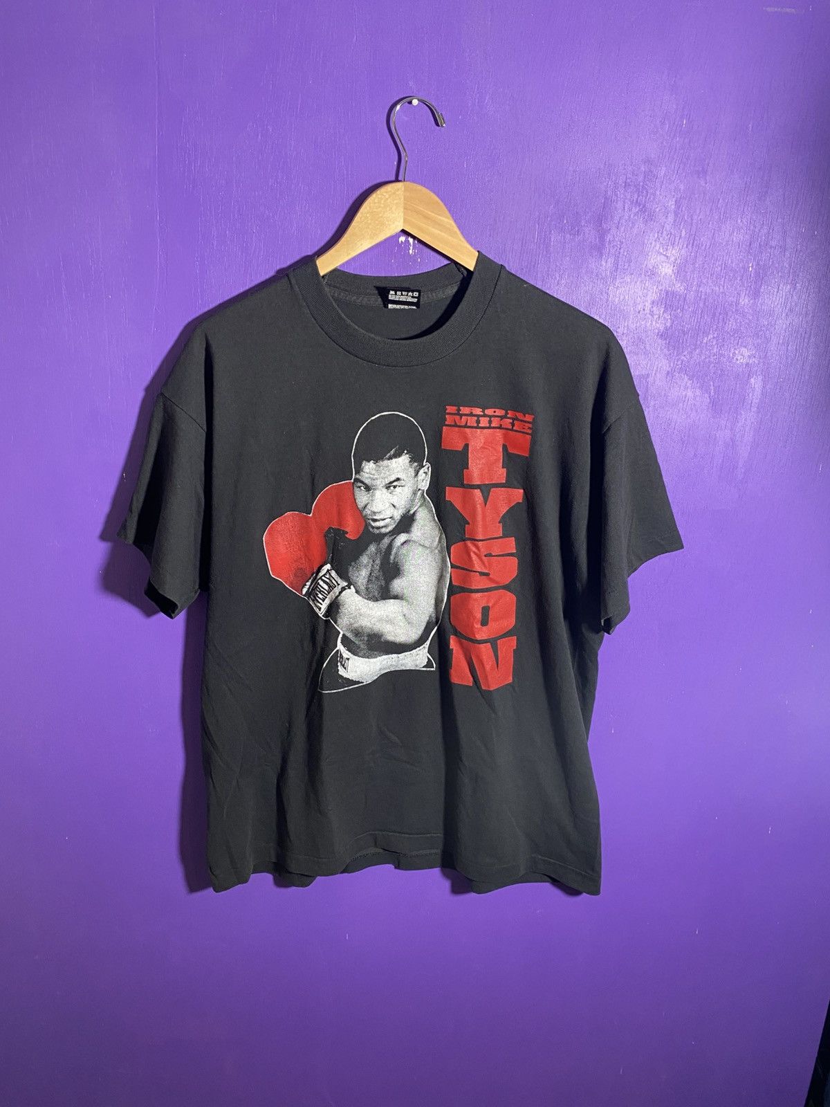Vintage Vintage 1995 Iron Mike Tyson leave no man alive t-shirt Size US XL / EU 56 / 4 - 1 Thumbnail
