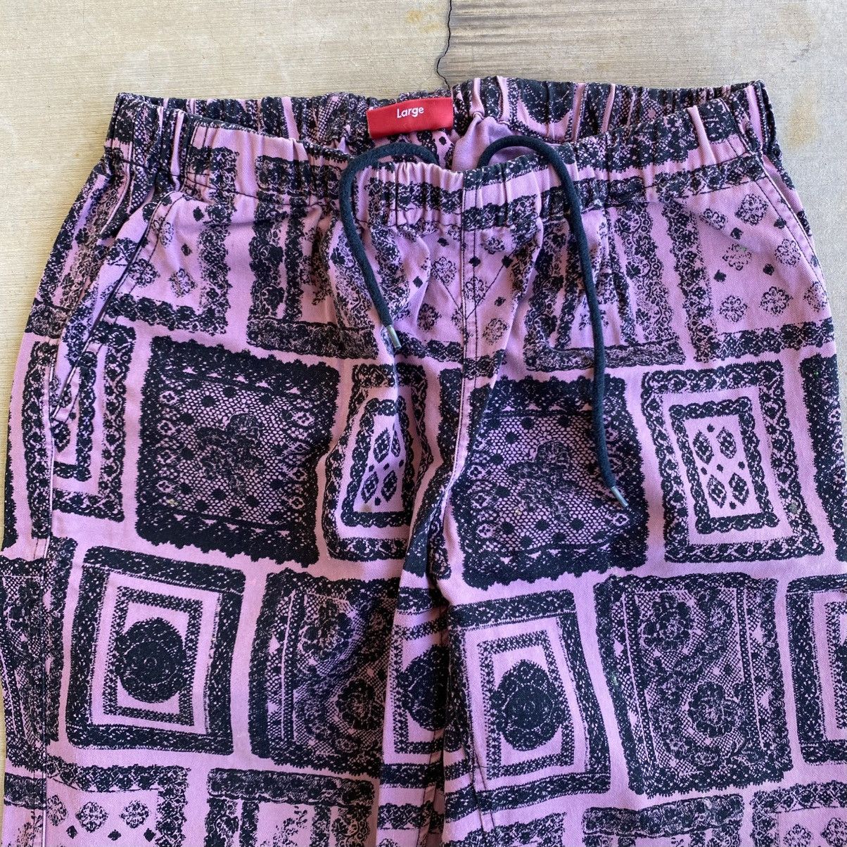 Supreme Supreme Laces Pants Pink 2017 Bandana Paisley Print Size US 34 / EU 50 - 2 Thumbnail