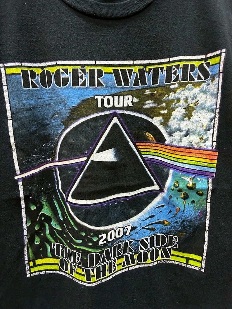 Pink Floyd Vintage 2000s Roger Waters Pink Floyd tshirt size L Size US L / EU 52-54 / 3 - 4 Thumbnail