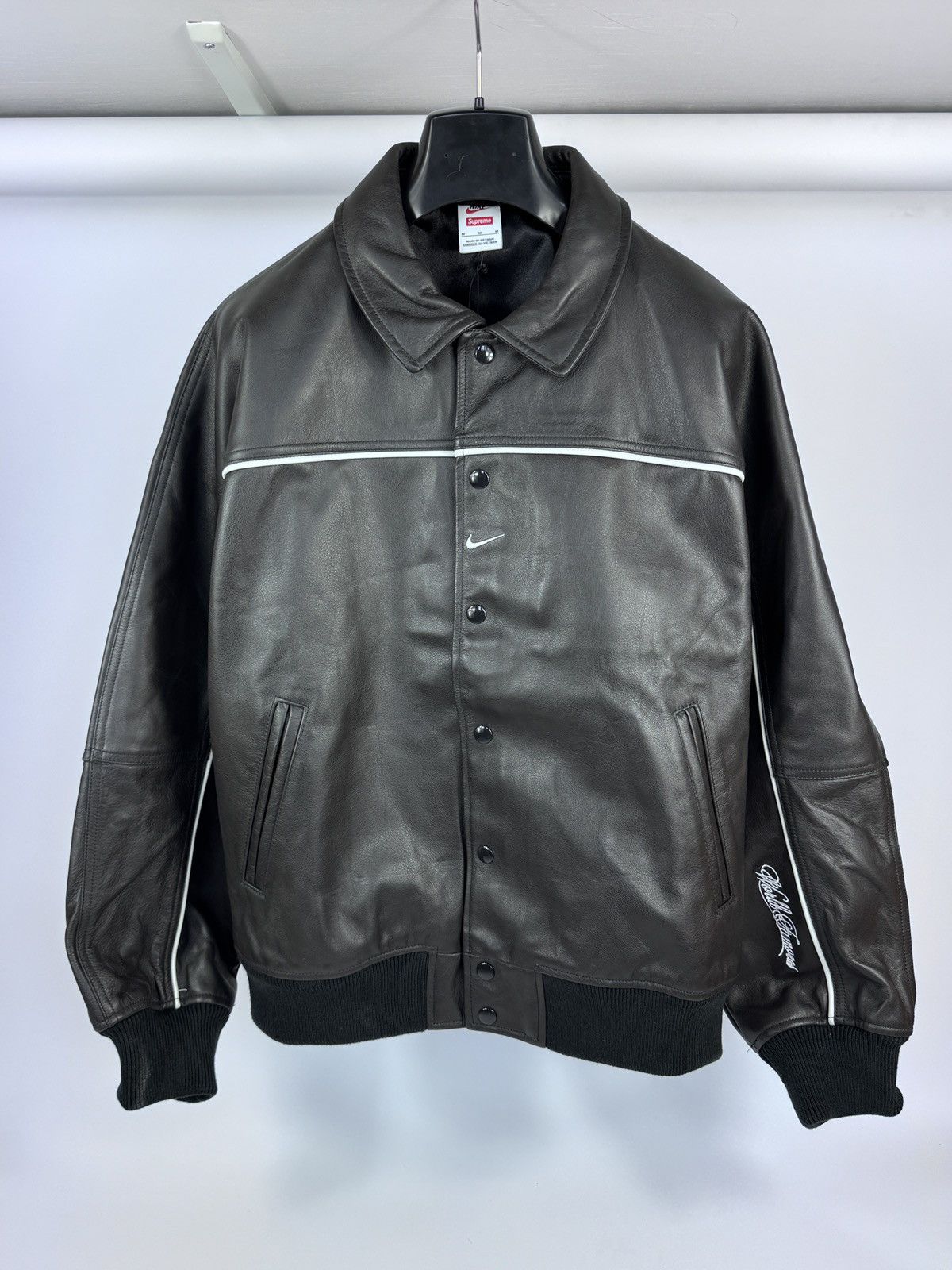 Nike × Supreme LOGO EMBROIDERED BUTTON DOWN JACKET Size US M / EU 48-50 / 2 - 3 Thumbnail