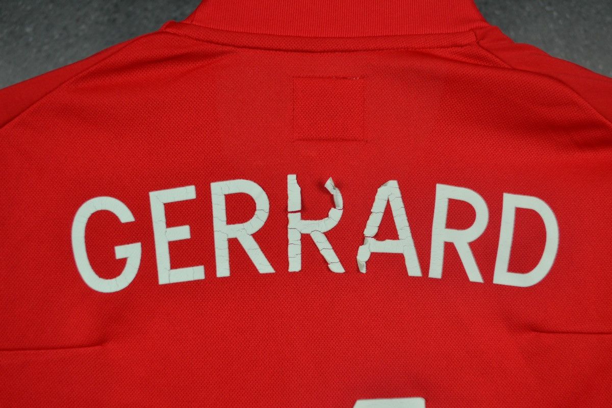 Umbro England 2010 2012 away Gerrard soccer football jersey Size US M / EU 48-50 / 2 - 6 Thumbnail