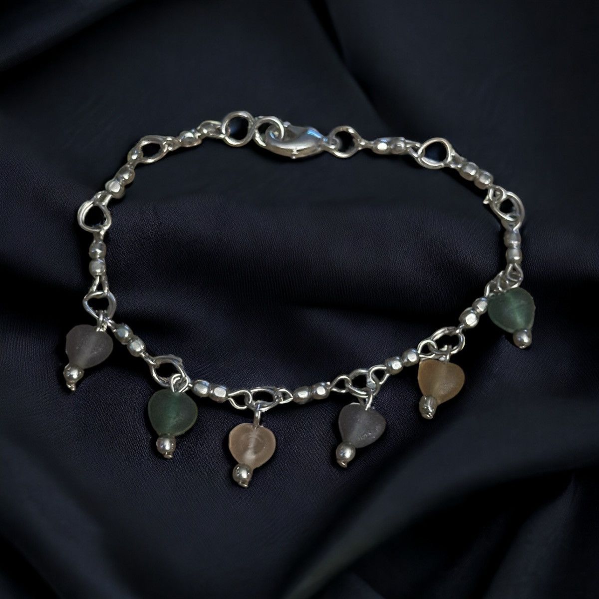 Other Silver tone multicolor sea glass dangle bracelet Size ONE SIZE - 1 Thumbnail
