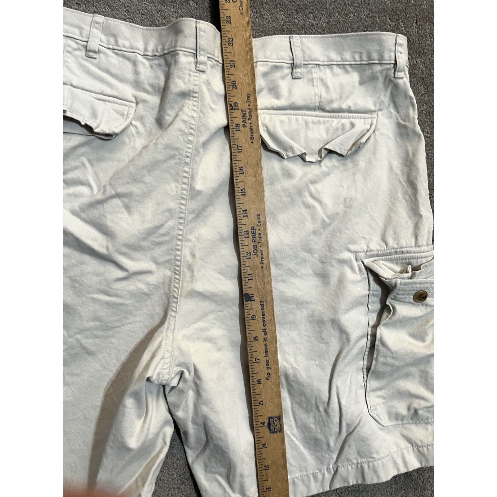 Lands' End Lands' End Cargo Shorts Mens 42 Gray High Rise Pockets Cargo 10 in Inseam Size US 42 / EU 58 - 4 Thumbnail