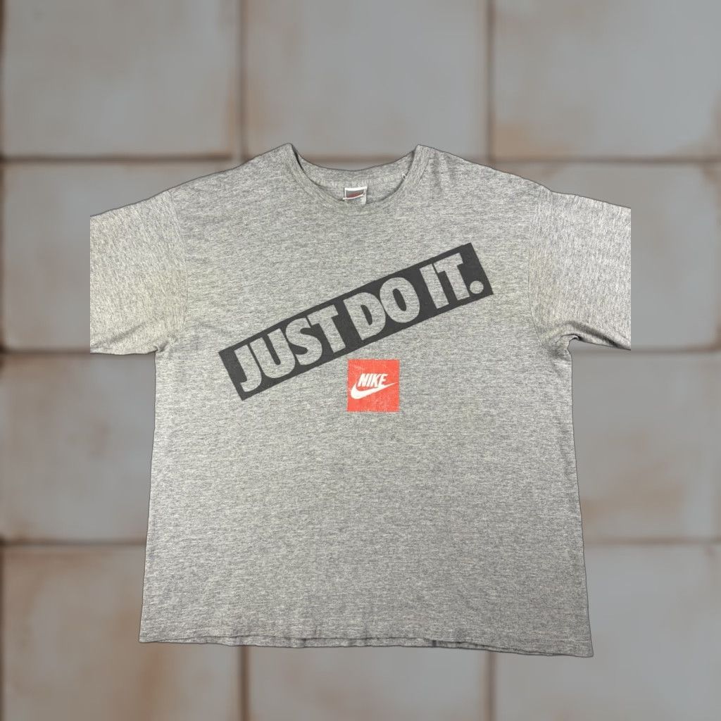 Nike VINTAGE Nike Gray Tag T Shirt XL Gray Swoosh Logo USA 80s Crew Neck Short Sleeve Men Cotton Logo USA 80s Nike Shirt XL Mens Size US XL / EU 56 / 4 - 1 Thumbnail