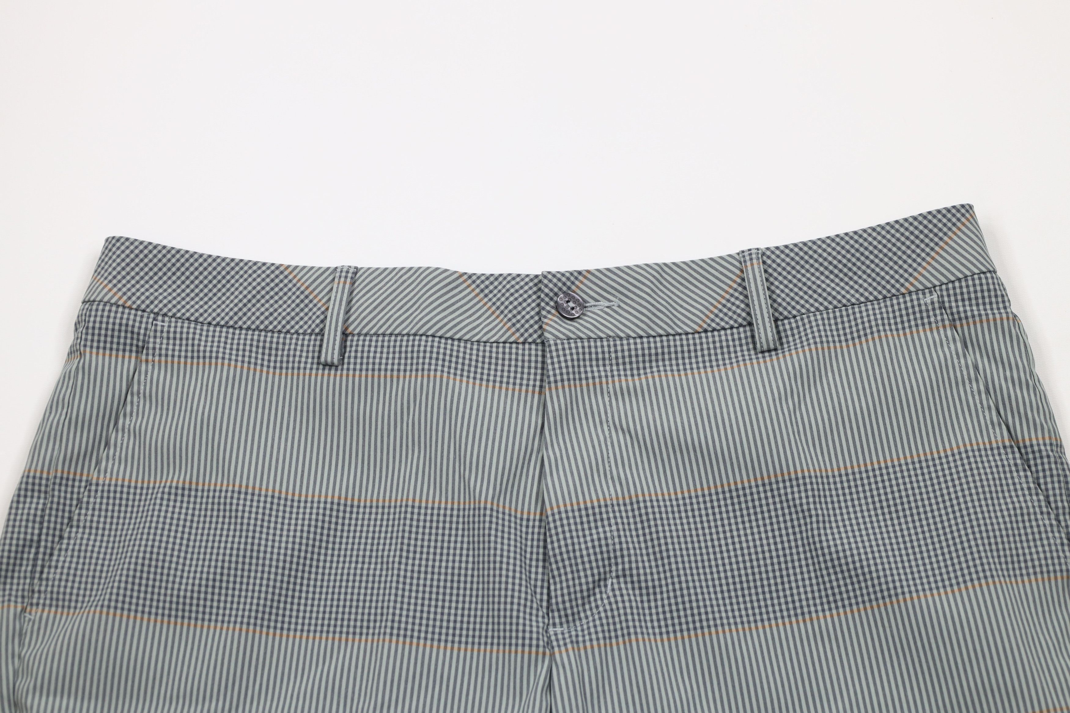 Puma × Vintage Puma Golf Cell Plaid Flat Front Tech Golf Chino Shorts Size US 38 / EU 54 - 2 Thumbnail