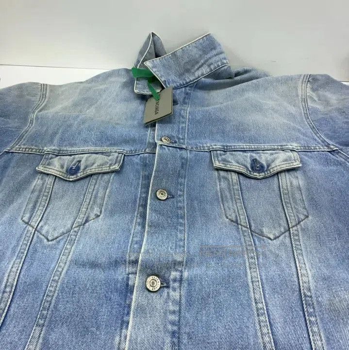 Balenciaga Balenciaga Vintage Denim Jacket with BB Embroidery. Size US L / EU 52-54 / 3 - 6 Thumbnail