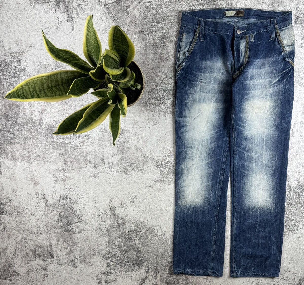 Armani Armani Vintage Faded 33/33 Blue Hip Hop Rap Distressed Jeans Pants Trousers Size US 33 - 1 Thumbnail