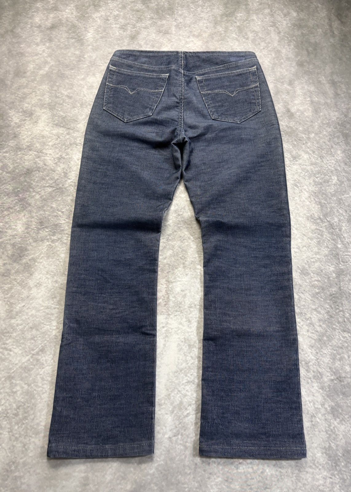 Versace × Versace Jeans Couture × Vintage Vintage Versace Jeans Couture Corduroy Trousers 1990s 2000s Size 28" / US 6 / IT 42 - 15 Thumbnail