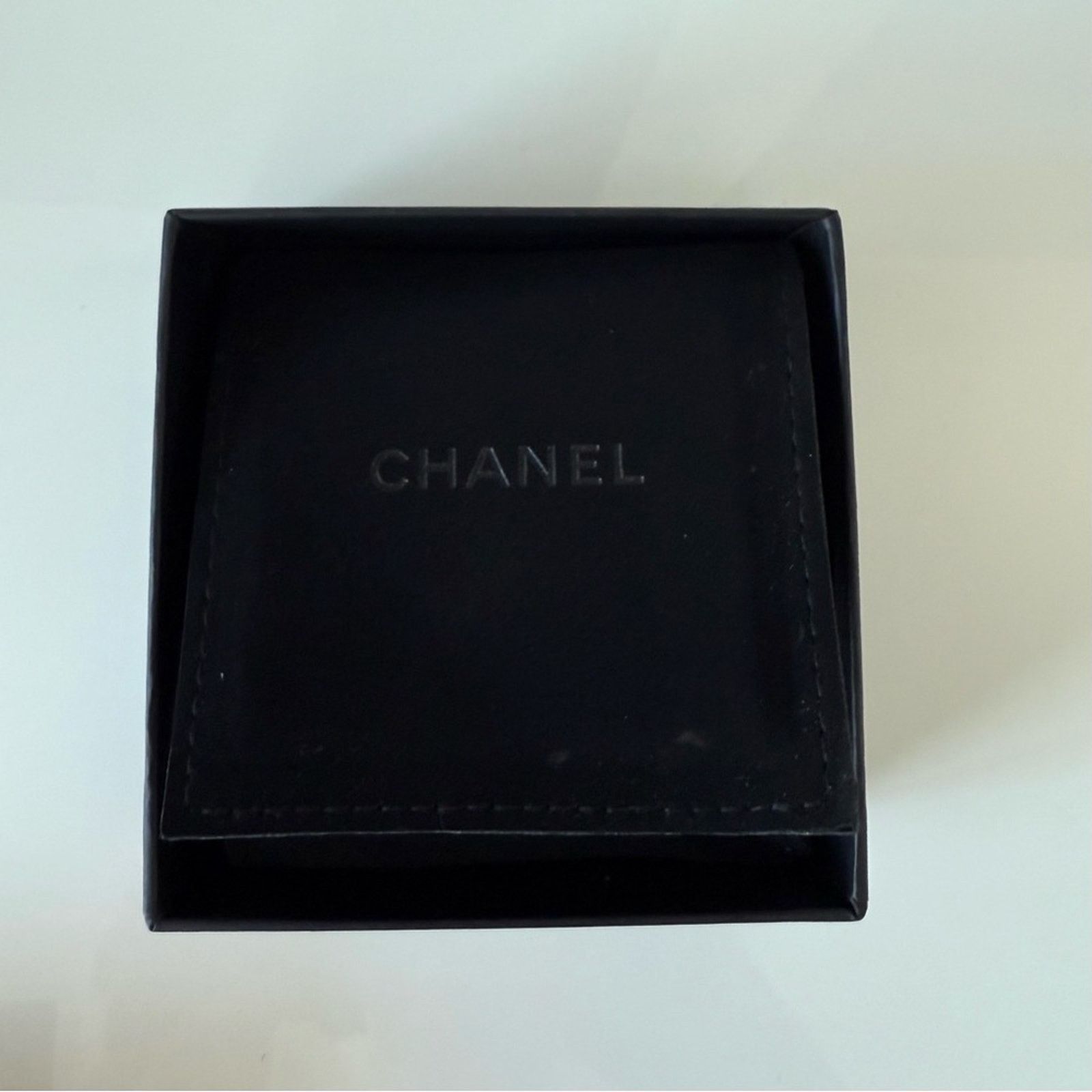 Chanel CHANEL square gold brooch with crystals Authentic Size ONE SIZE - 5 Thumbnail