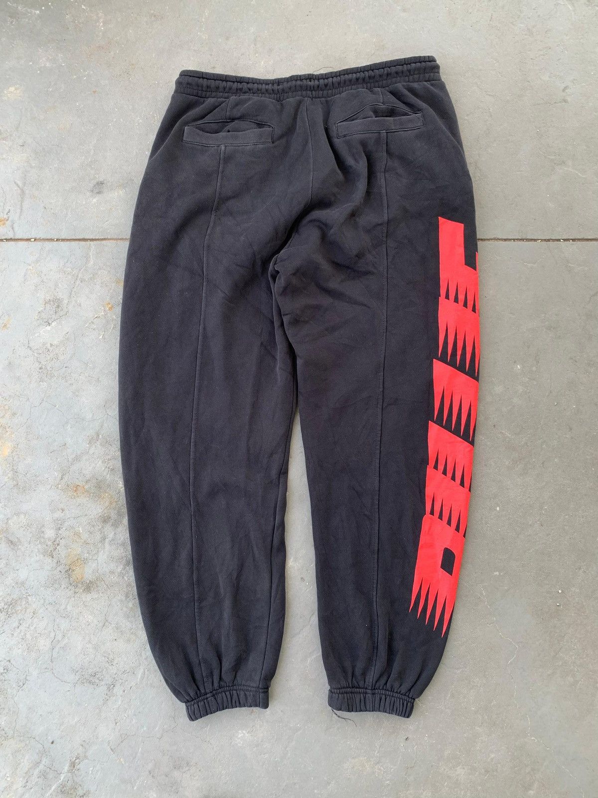 Bershka × Billie Eilish Billi Eillish x Bershka Sweatpants Size 32" / US 10 / IT 46 - 7 Thumbnail