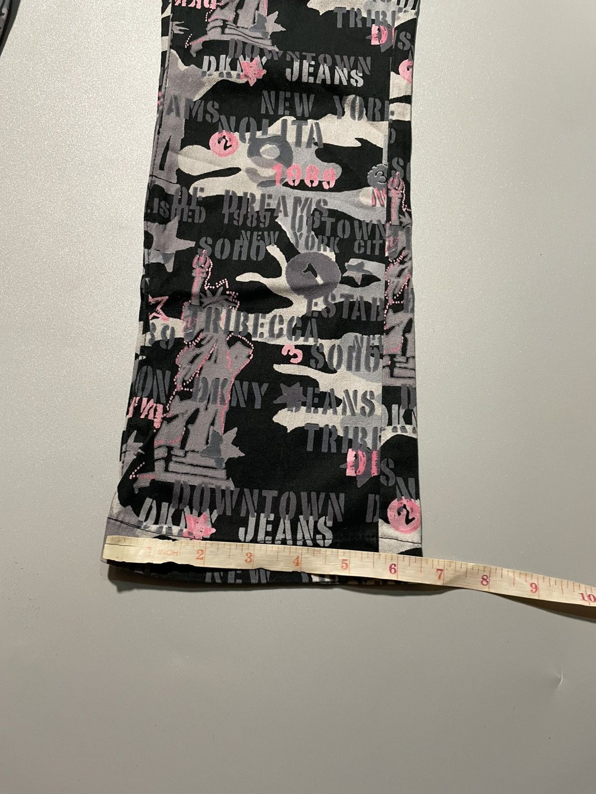 DKNY × Vintage Y2€ DKNY All Over Print Jeans Size 25" / US 0 / IT 36 - 11 Thumbnail