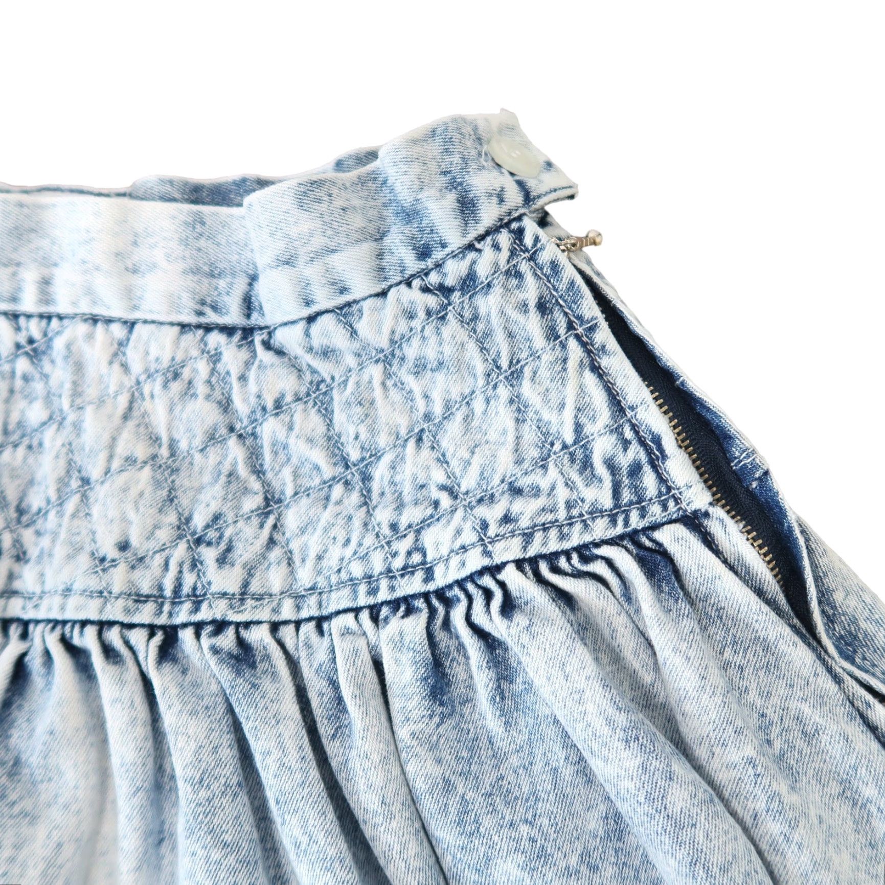 Denime VINTAGE 80s Taboo light acid wash quilted blue denim mini skater skirt 24" Adult Regular Cotton 1980s Glam Rock Casual Mens Womens Girls Size 42" / US 20 - 2 Thumbnail
