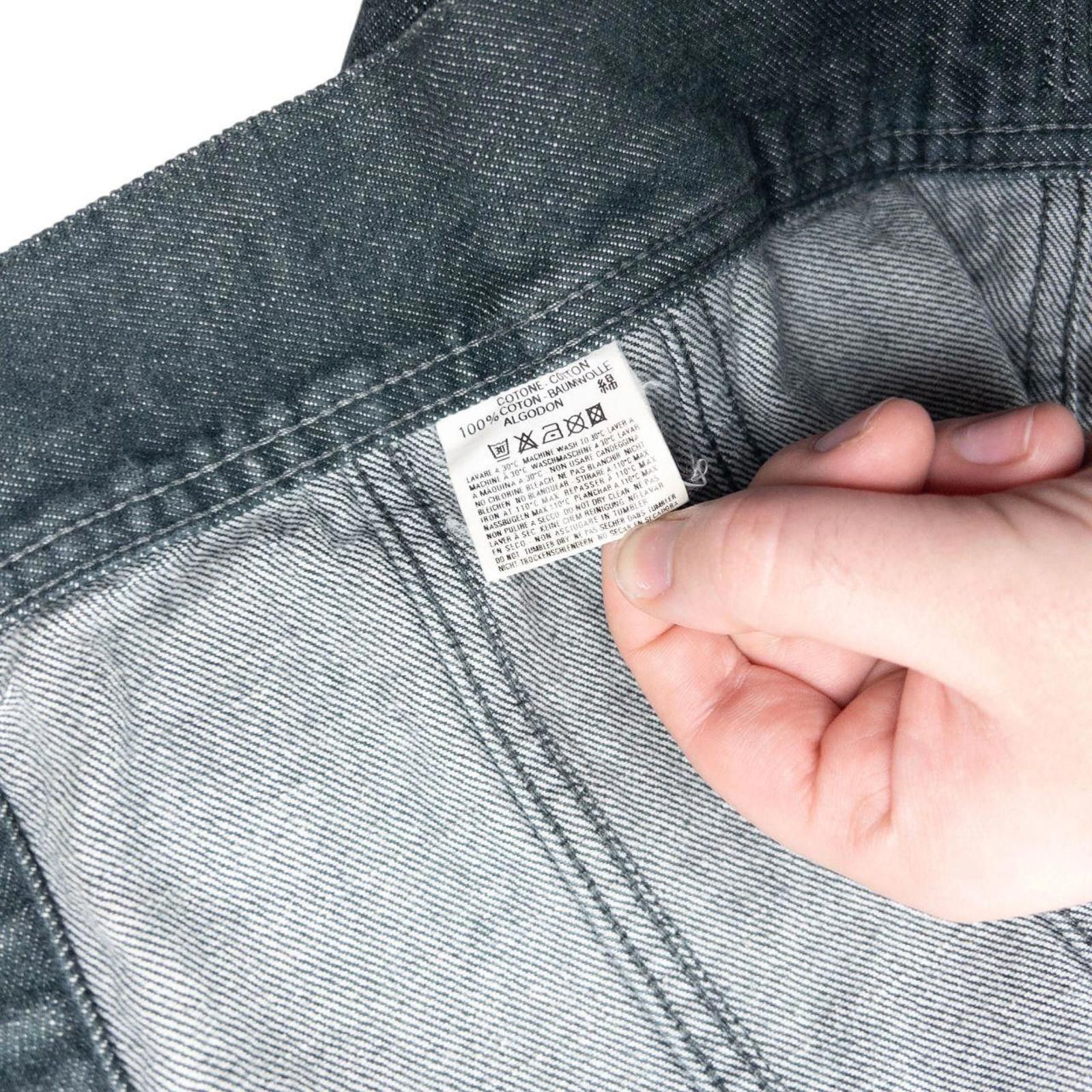 Diesel Vintage 2000s Diesel Cropped Button Up Denim Jacket Size S Size US S / EU 44-46 / 1 - 6 Thumbnail