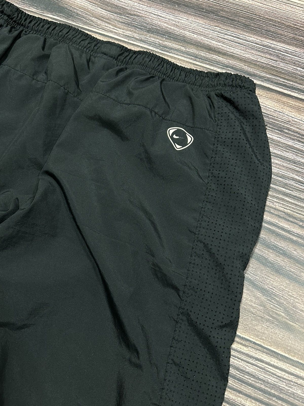Nike × Vintage Vintage Nylon Pants Nike Soccer football Manchester United Size US 32 / EU 48 - 7 Thumbnail