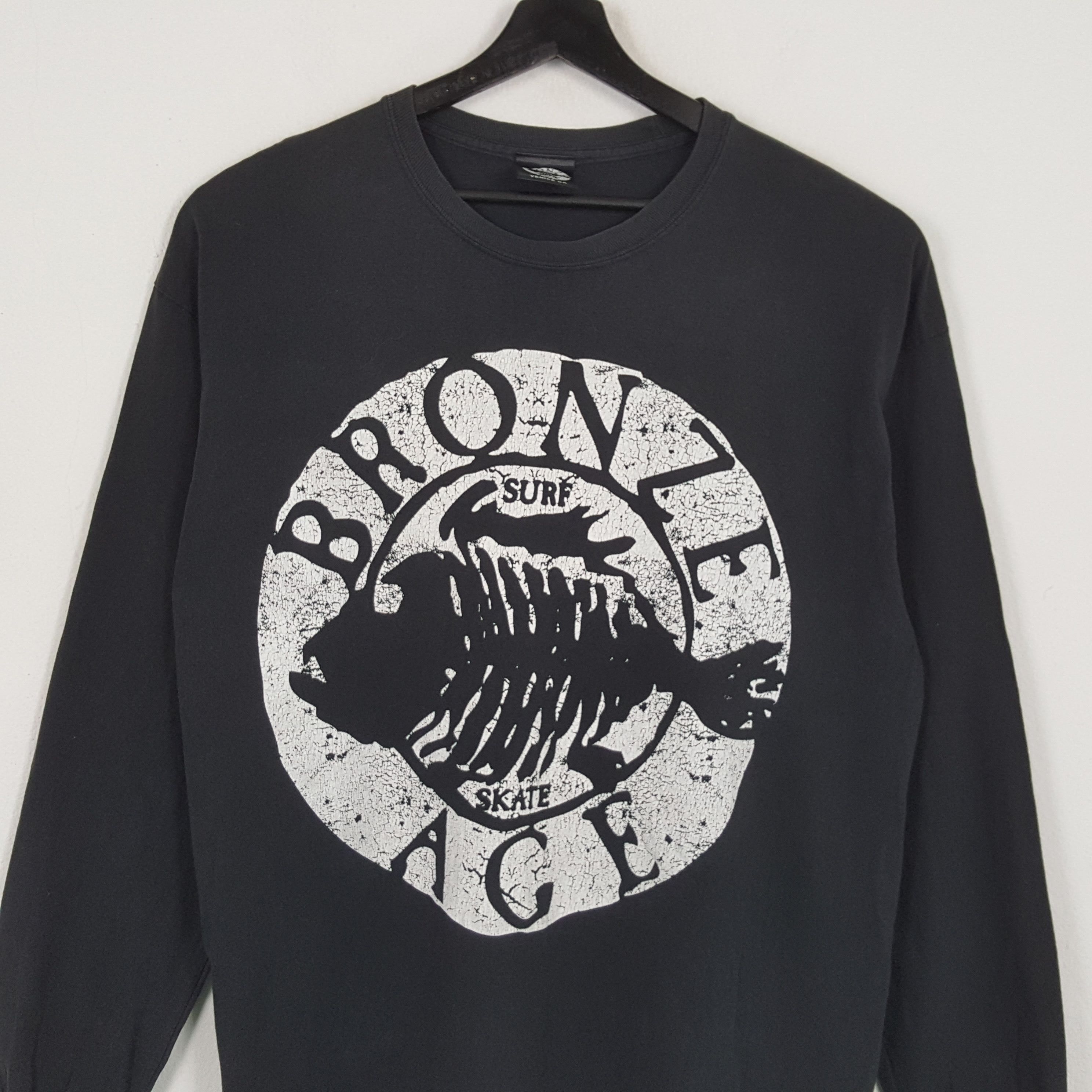 Vintage BRONZE AGE SURF SKATE Long Sleeve Tshirt Size US XL / EU 56 / 4 - 2 Thumbnail