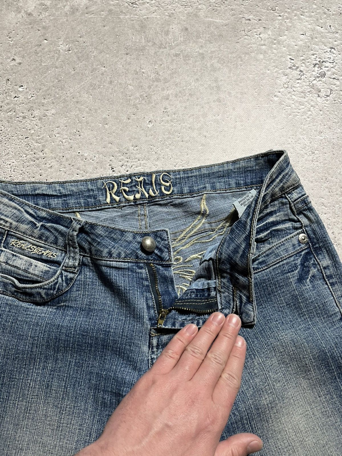 Vintage Y2K Flared Jeans Pants with Rhinestone Embroidered Back Size 30" / US 8 / IT 44 - 12 Thumbnail