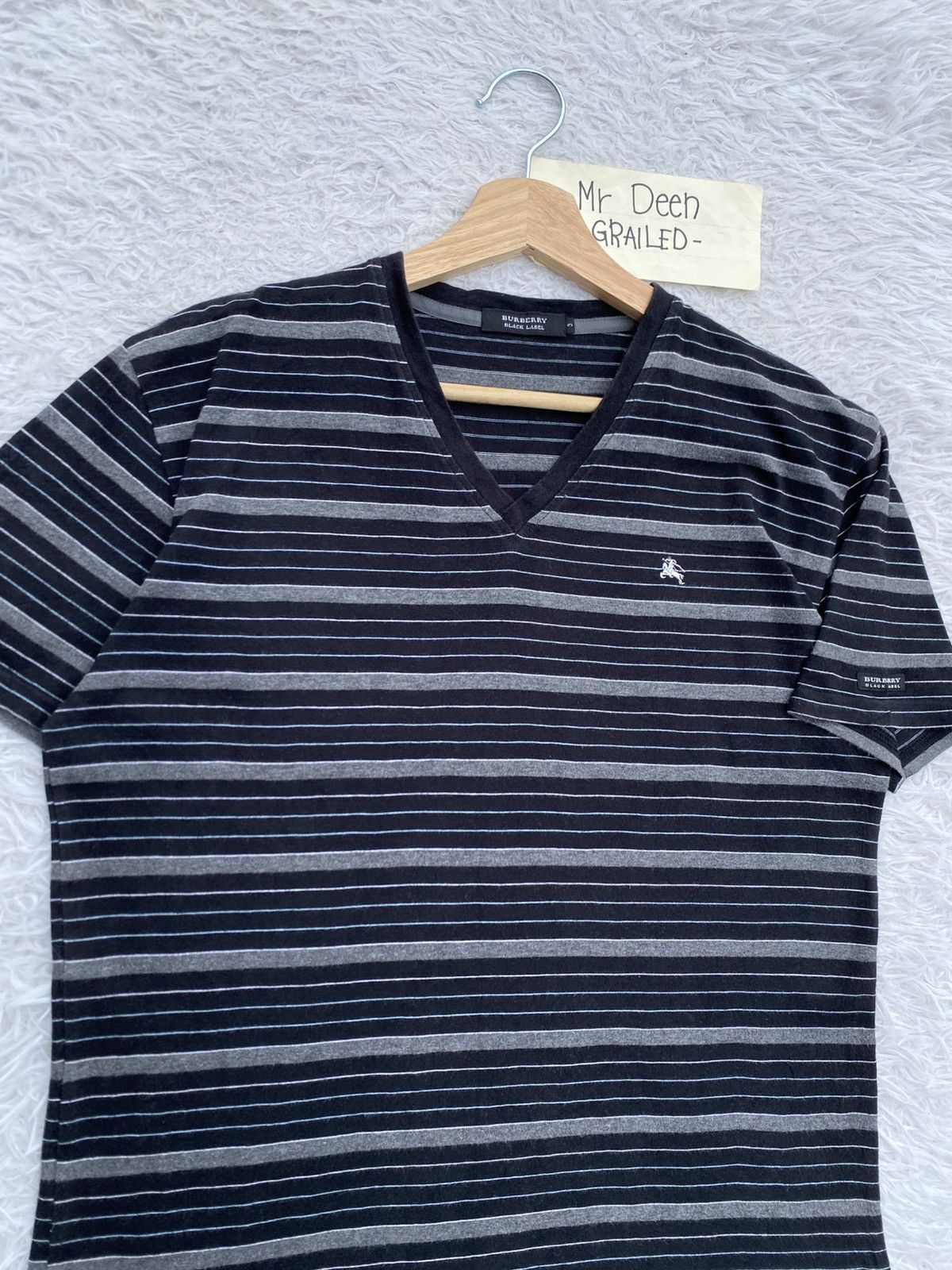 Burberry Rare Burberry Stripes V Neck Tshirt Size US M / EU 48-50 / 2 - 7 Thumbnail
