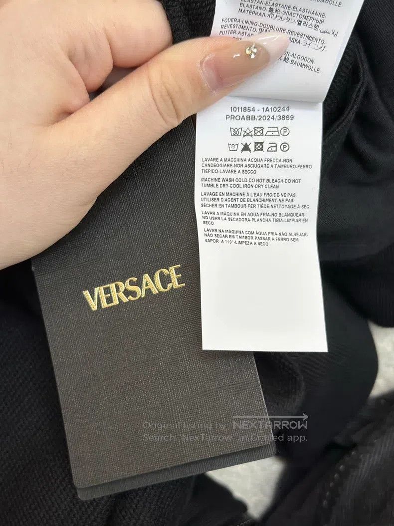 Versace Versace Black casual hooded coat Size US M / EU 48-50 / 2 - 9 Thumbnail