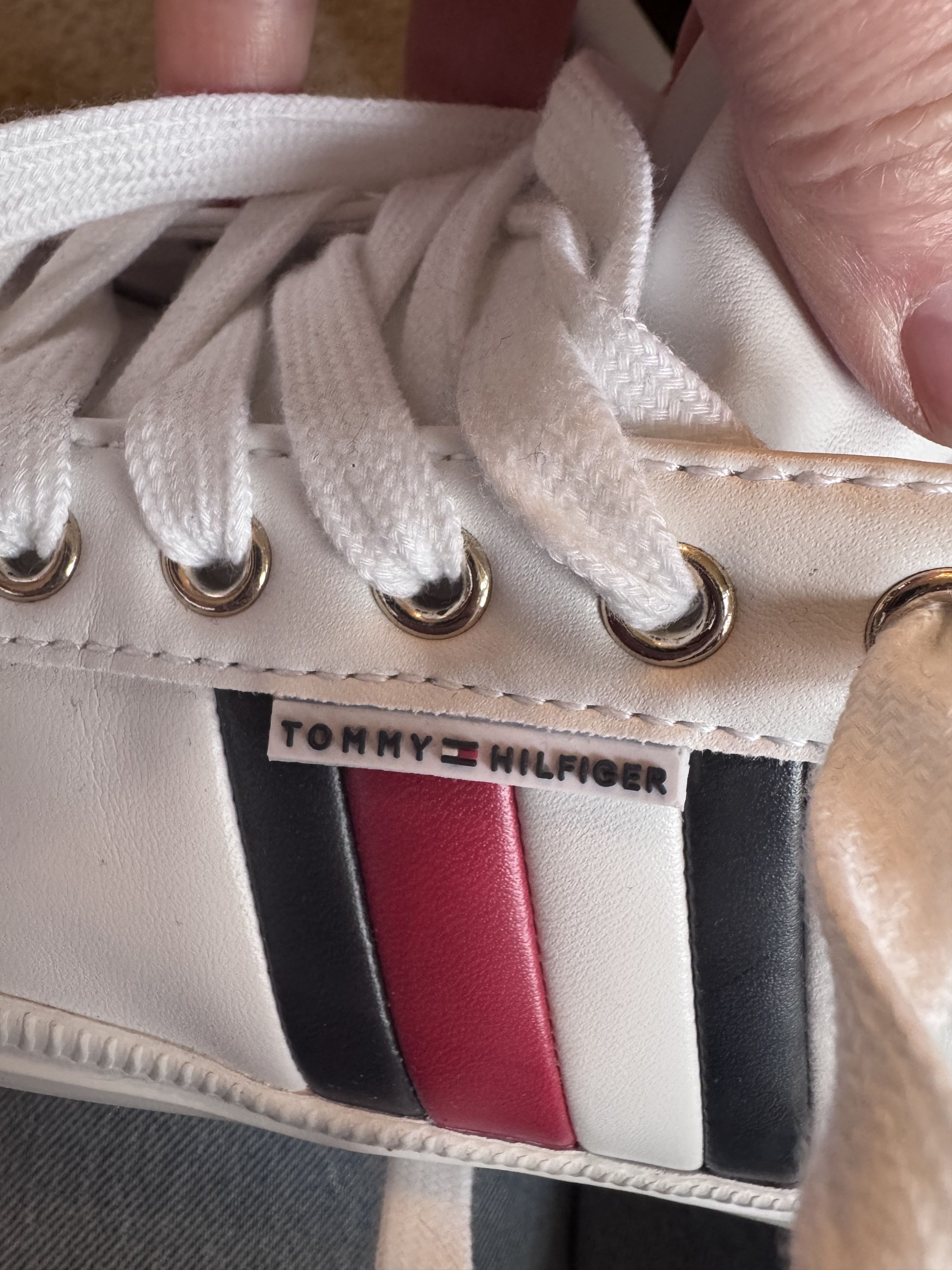 Tommy Hilfiger Tommy Hilfiger Women's White Lace-Up Sneakers Athletic Shoe Size US 8.5 / IT 38.5 - 10 Thumbnail