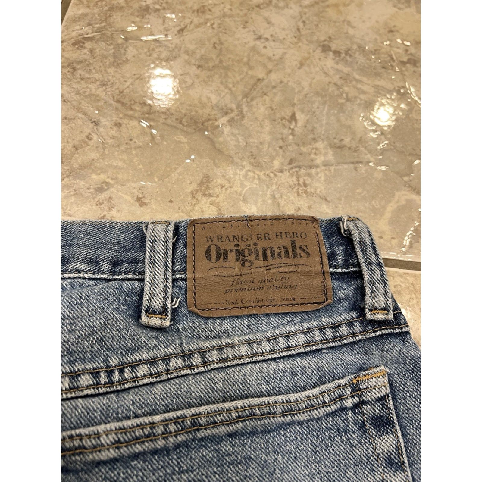 Wrangler VINTAGE Wrangler Blue 34 Jorts Distressed Denim Shorts 9" Bermuda Mens 34x9 5-Pocket Frayed Size US 34 / EU 50 - 7 Thumbnail