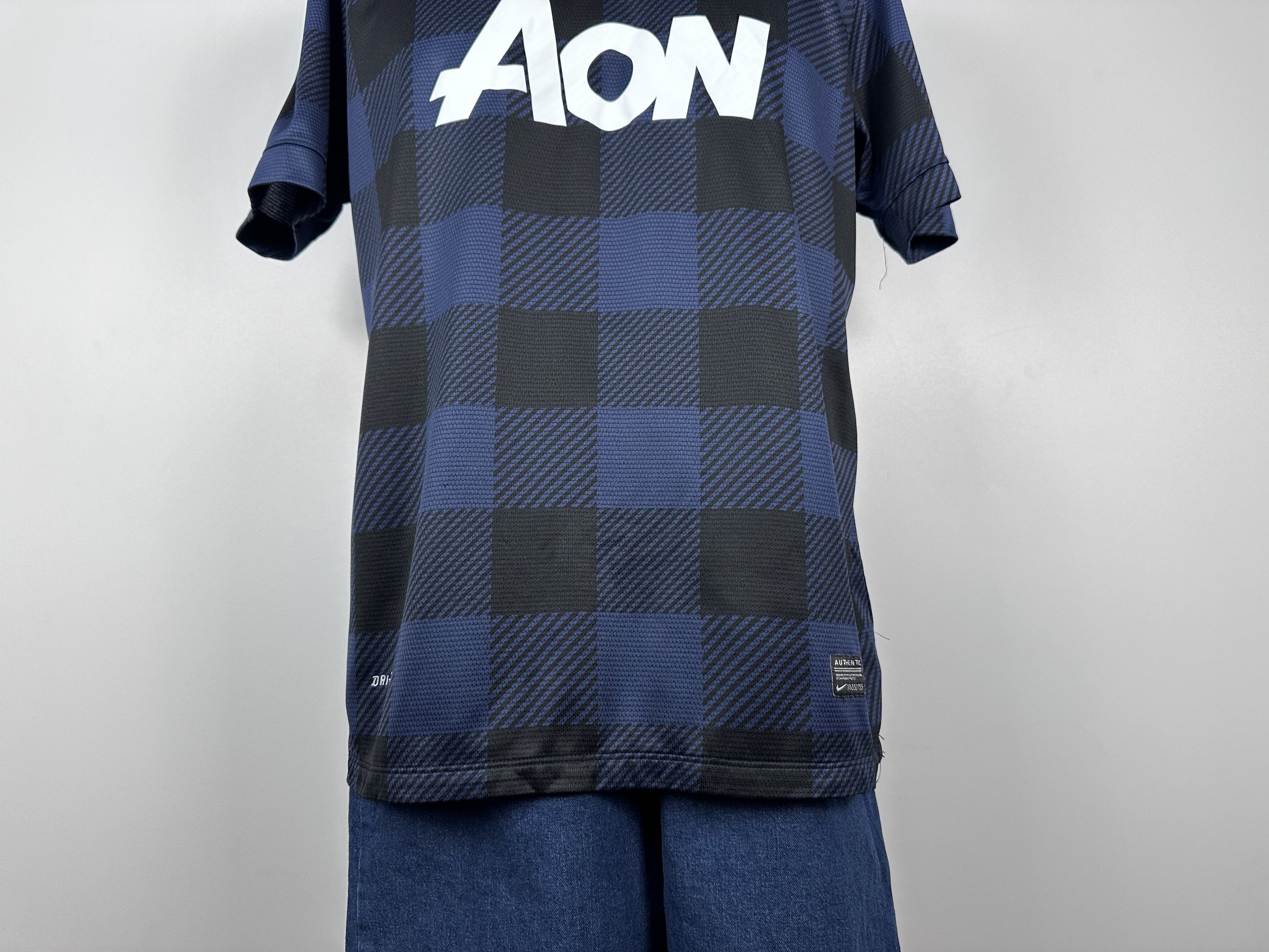 Nike MANCHESTER UNITED 2013 2014 FOOTBALL SHIRT SOCCER JERSEY Size US L / EU 52-54 / 3 - 5 Thumbnail