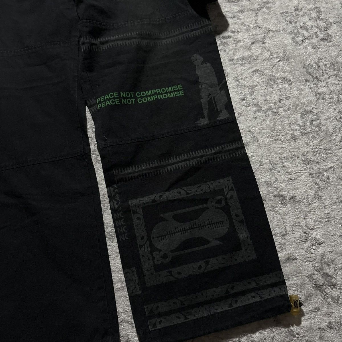 Undercover Undercover SS03 Scab Reconstructed Tribal Split Cargos | M Size US 30 / EU 46 - 2 Thumbnail