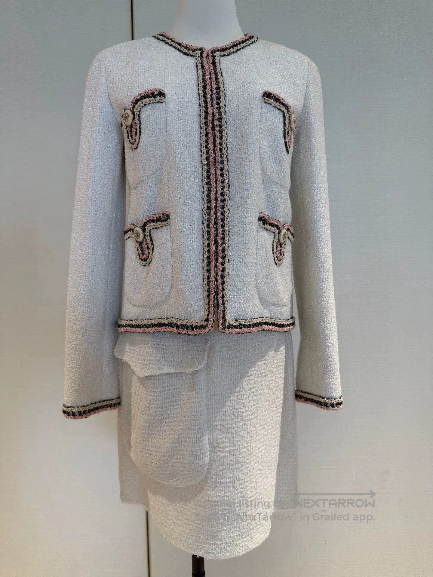 Chanel Chanel 20C Beaded Four-Pocket Jacket. Size US S / EU 44-46 / 1 - 1 Thumbnail