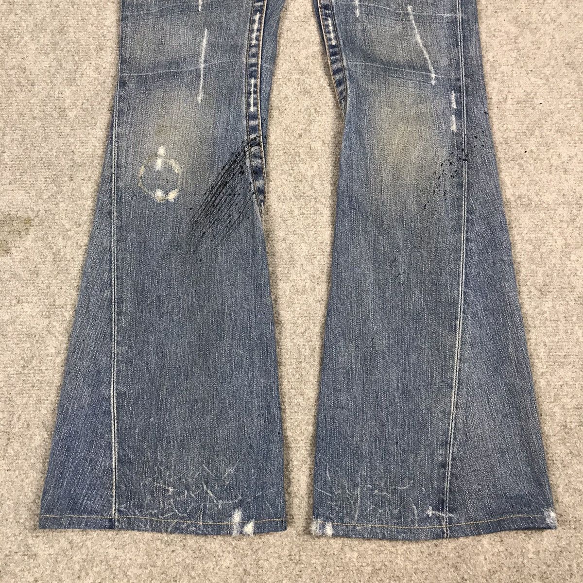 Japanese Brand FLARE TRUE RELIGION BOOT CUT DENIM DISTRESSED DENIM PANTS Size 26" / US 2 / IT 38 - 2 Thumbnail