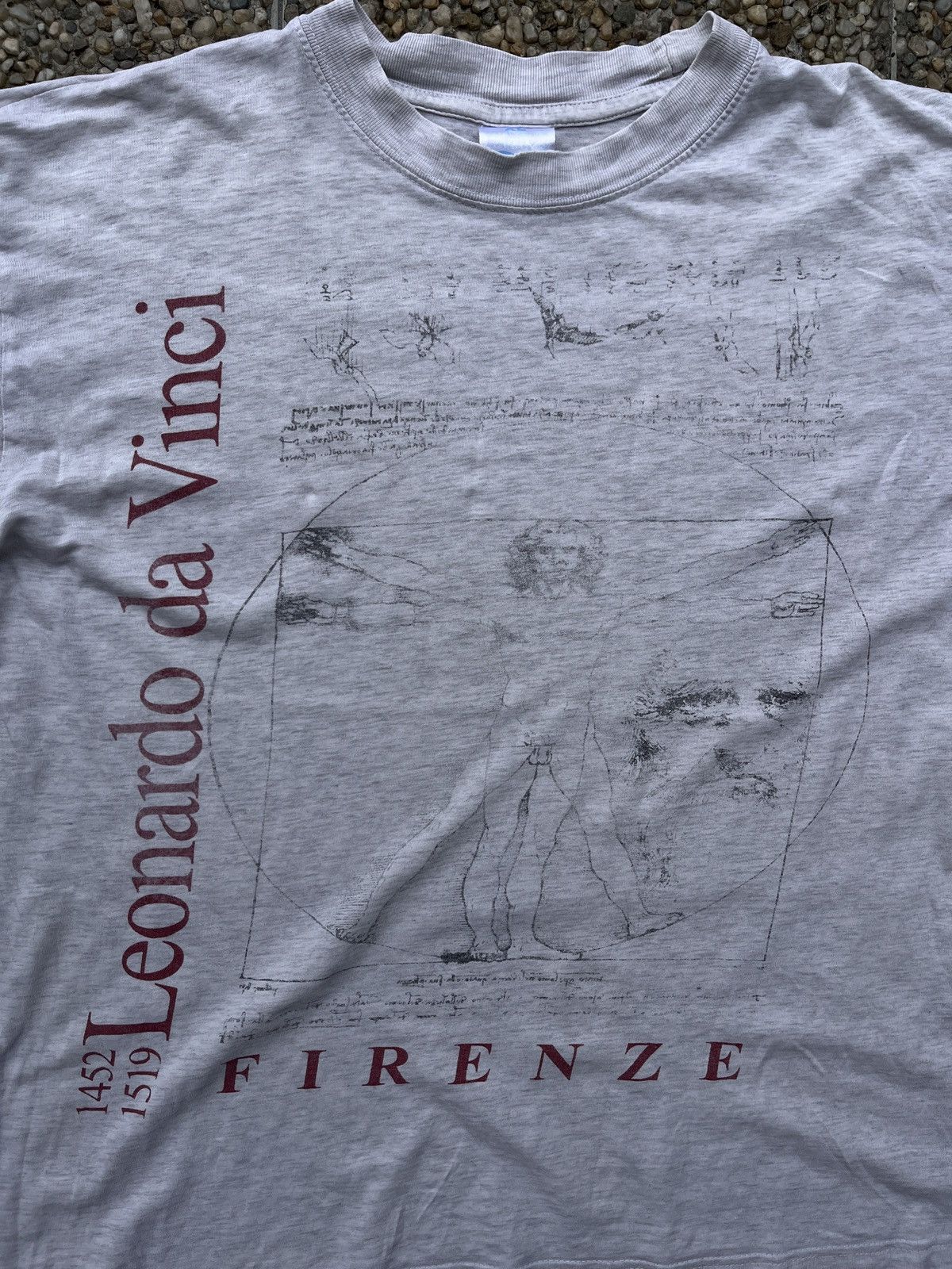 Vintage Vintage 90s Leonardo Da Vinci Vitruvian Man T-Shirt Size US XL / EU 56 / 4 - 3 Thumbnail