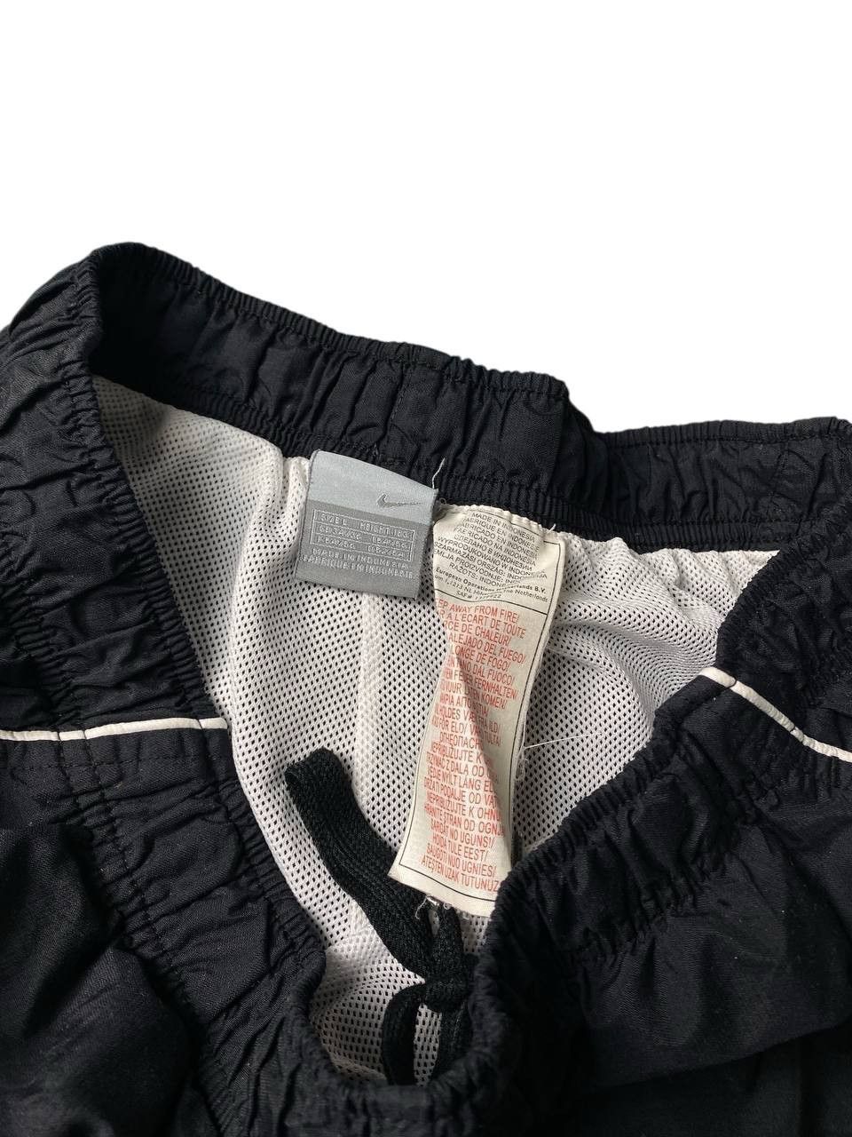 Nike Vintage Nike Drill Strips Nylon Shorts Y2K long Size US 34 / EU 50 - 6 Thumbnail