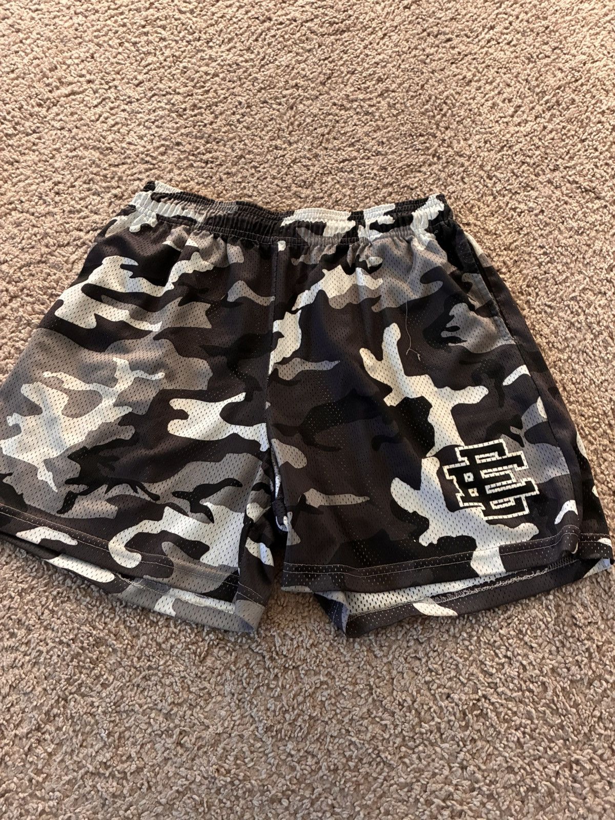 Eric Emanuel EE White/Black Camo shorts Size US 44 / EU 60 - 1 Thumbnail