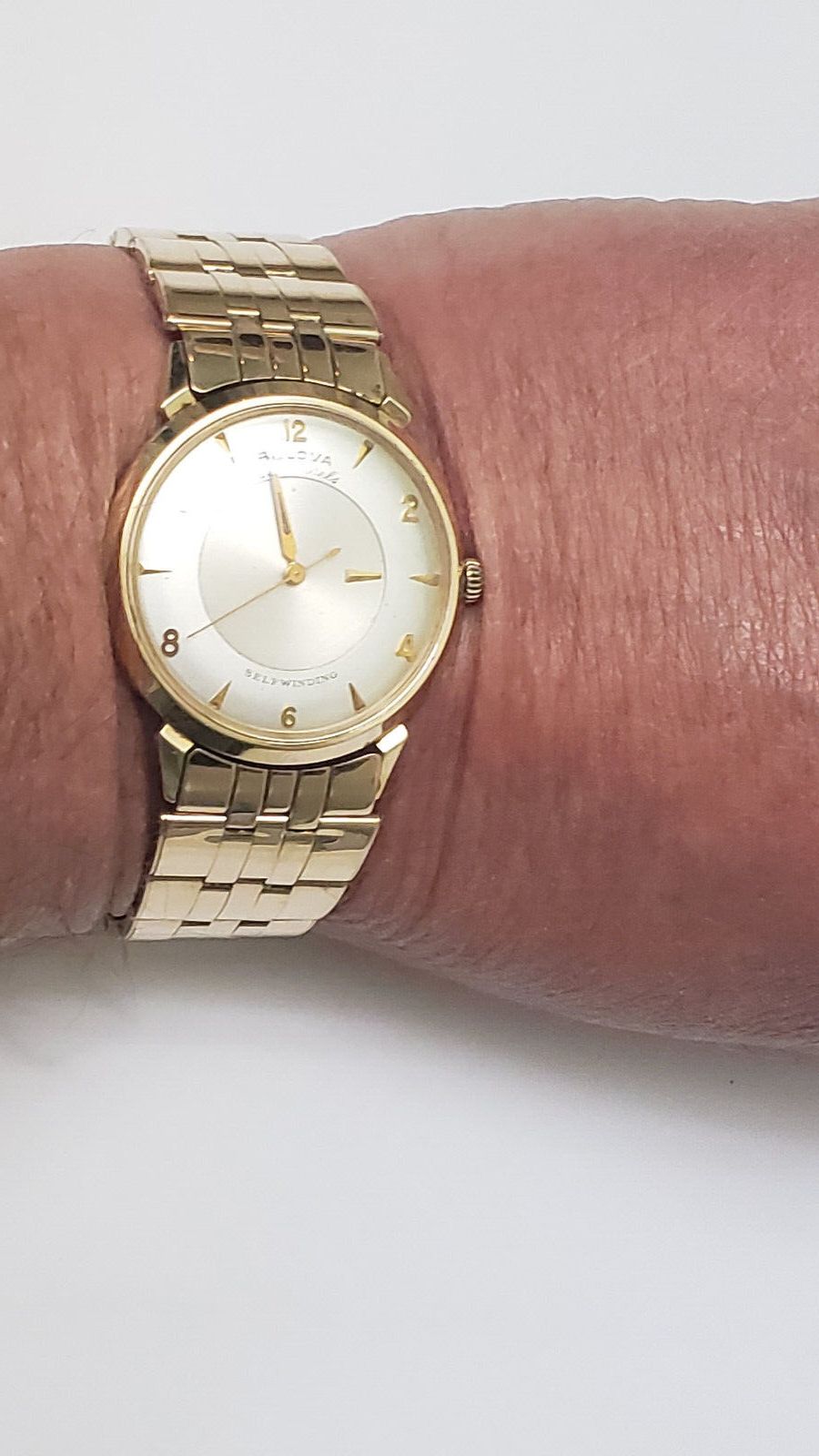 Bulova Antique Bulova 14k Gold Watch Bracelet Self winding,69gr Size ONE SIZE - 1 Thumbnail