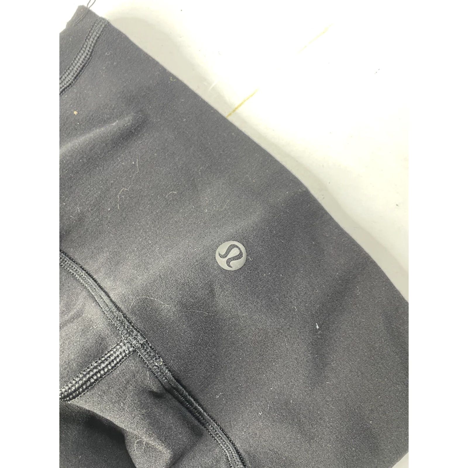 Lululemon Lululemon Leggings 4 Women Slim Perforated Black Ankle Length Activewear Footless Stretch Compression Skinny Pull On Size 27" / US 4 / IT 40 - 3 Thumbnail
