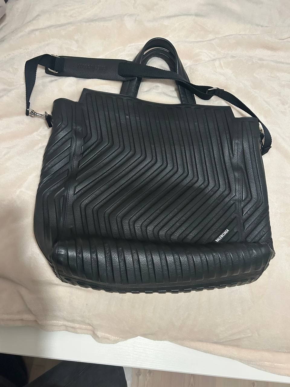 balenciaga car bag
