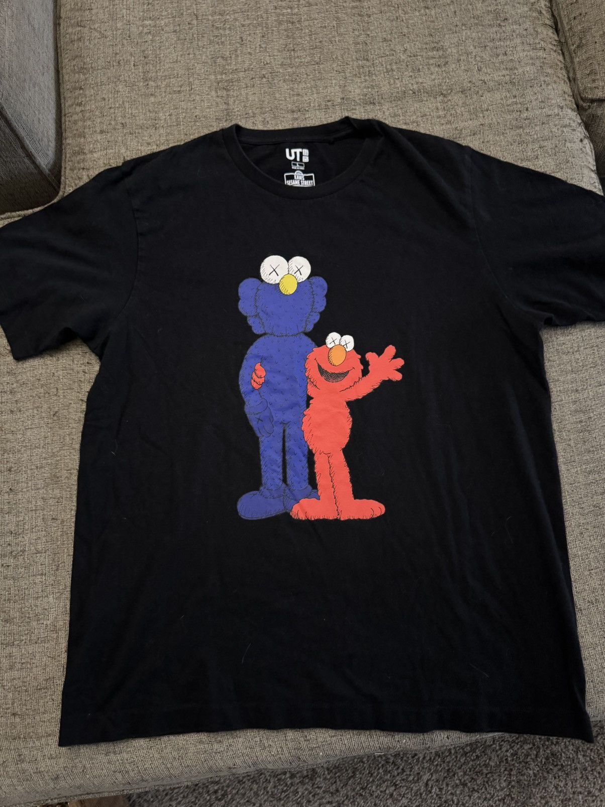 Kaws KAWS x Sesame Street Tee Size US L / EU 52-54 / 3 - 1 Thumbnail