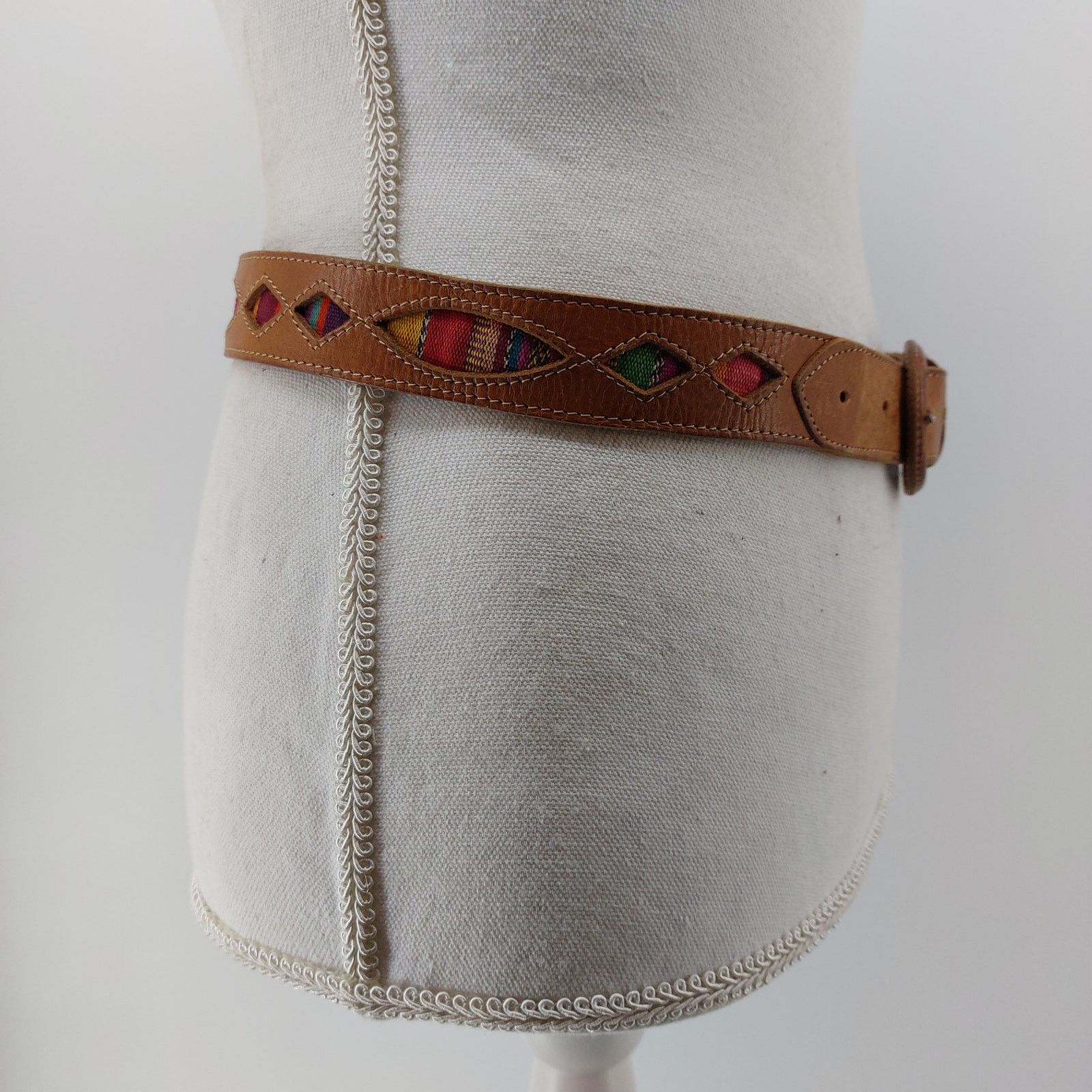 Vintage Women's Hand Woven Guatemalan Leather Belt Size Medium Size ONE SIZE - 11 Thumbnail