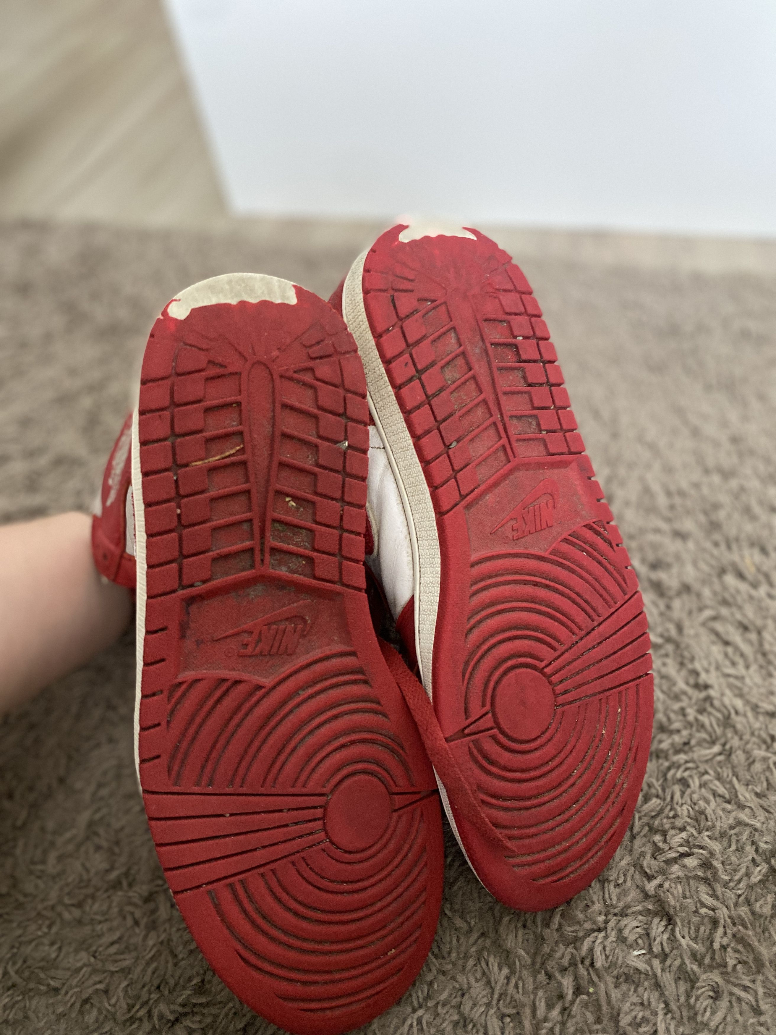 Jordan Brand × Nike Nike Jordan 1 Retro High OG Varsity Red sneakers shoes Size US 9.5 / IT 39.5 - 6 Thumbnail