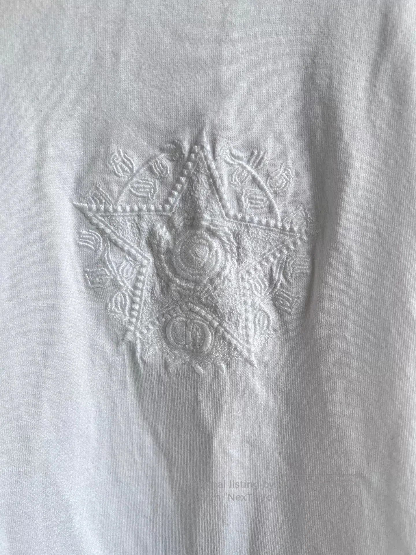 Dior white embroidered star short sleeve t. Size US XL / EU 56 / 4 - 6 Thumbnail