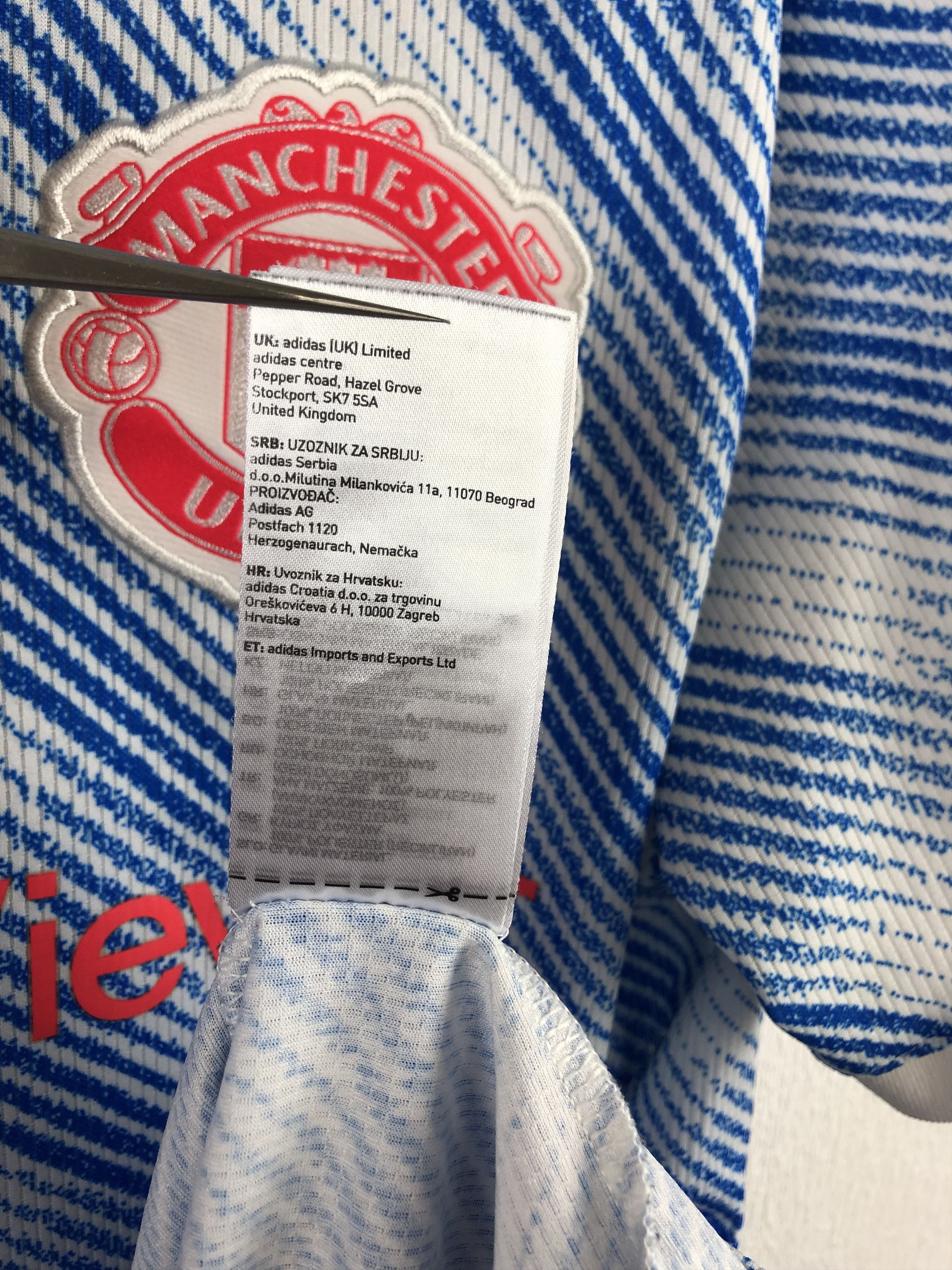 Adidas Manchester United football shirt 2021 Soccer Jersey Trikot Size US M / EU 48-50 / 2 - 15 Thumbnail