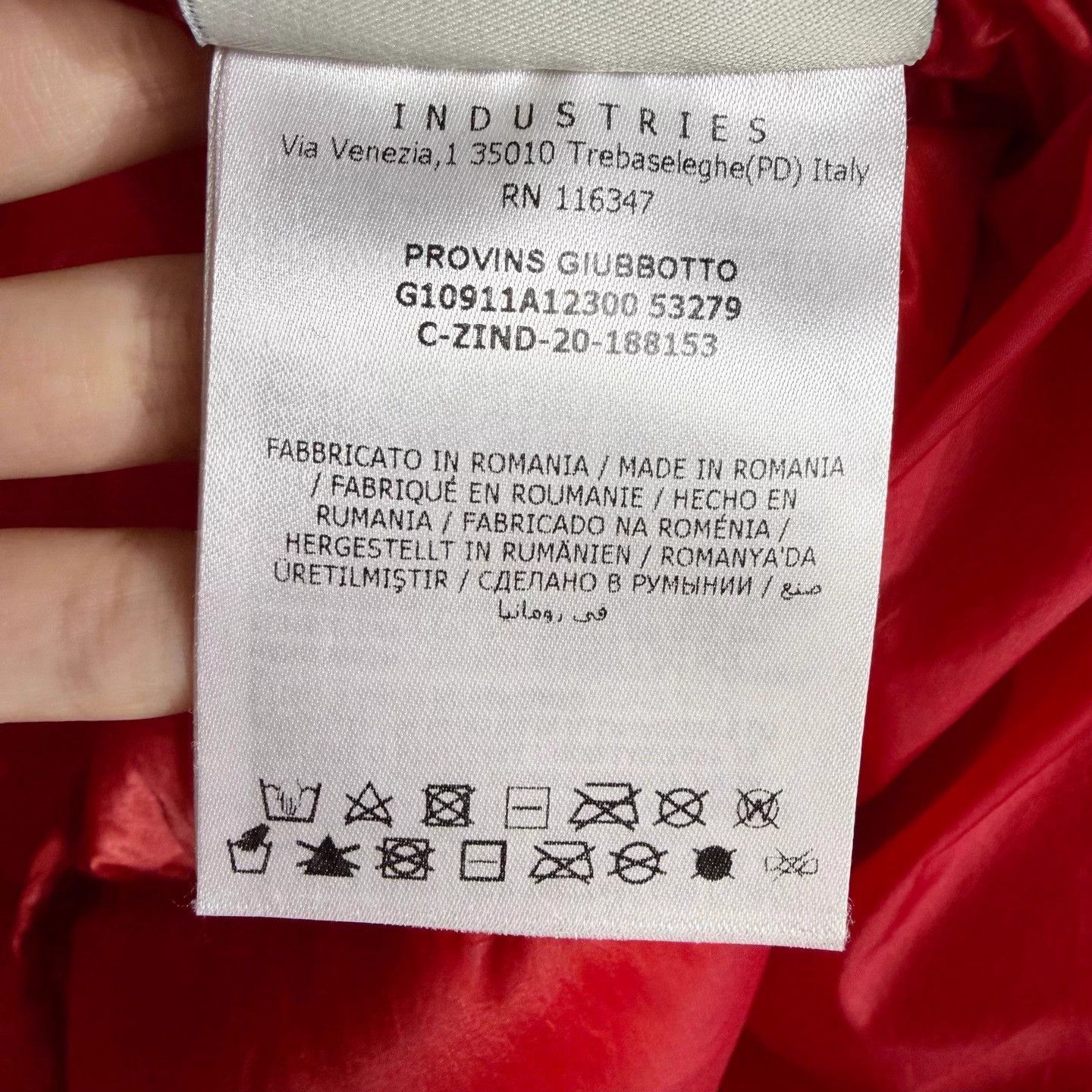 Moncler Moncler Lightweight Down Jacket Red Size 4 Hooded Logo Patch Size US XL / EU 56 / 4 - 5 Thumbnail