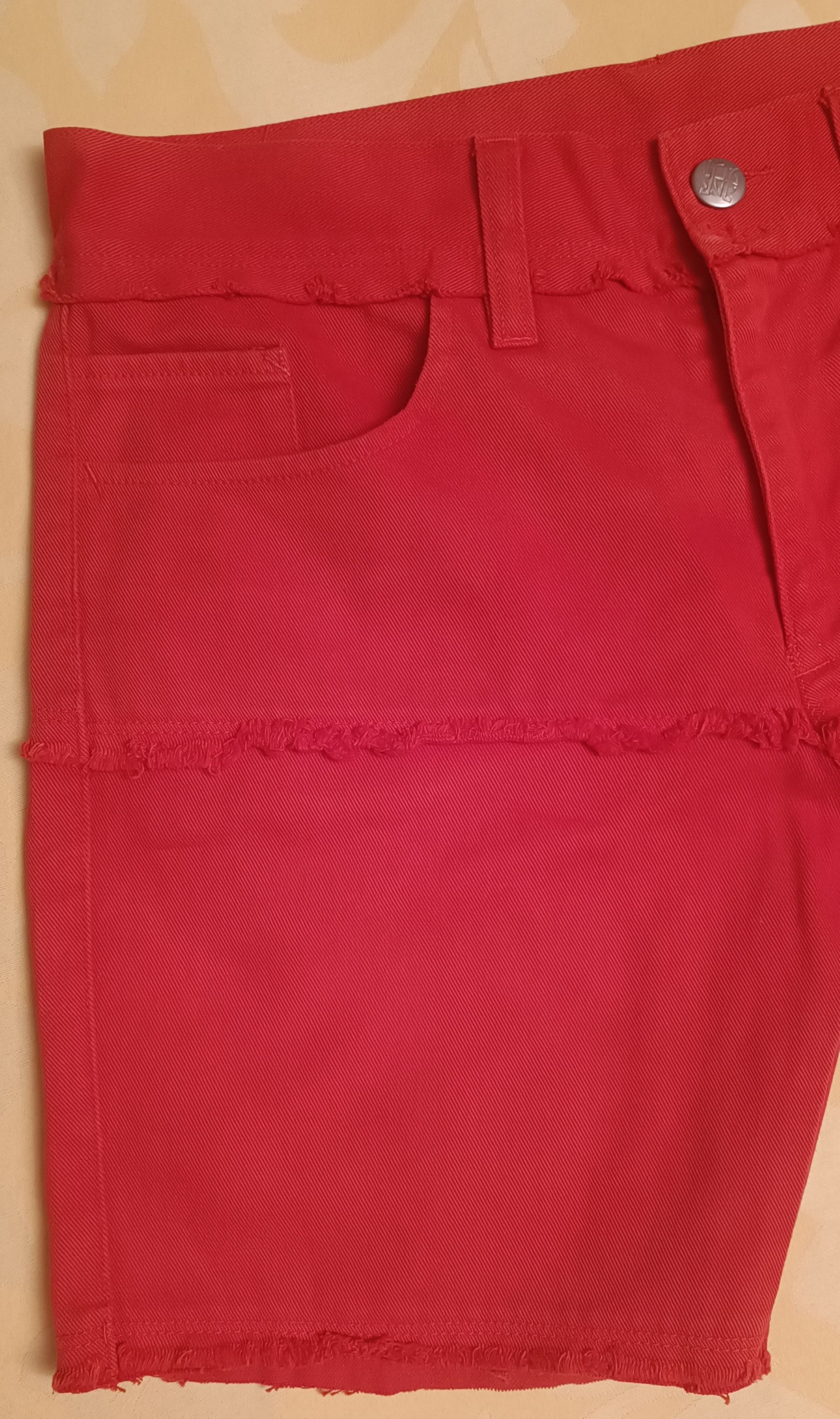Jean Paul Gaultier 90's - Red denim shorts with fringes Size 26" / US 2 / IT 38 - 2 Thumbnail