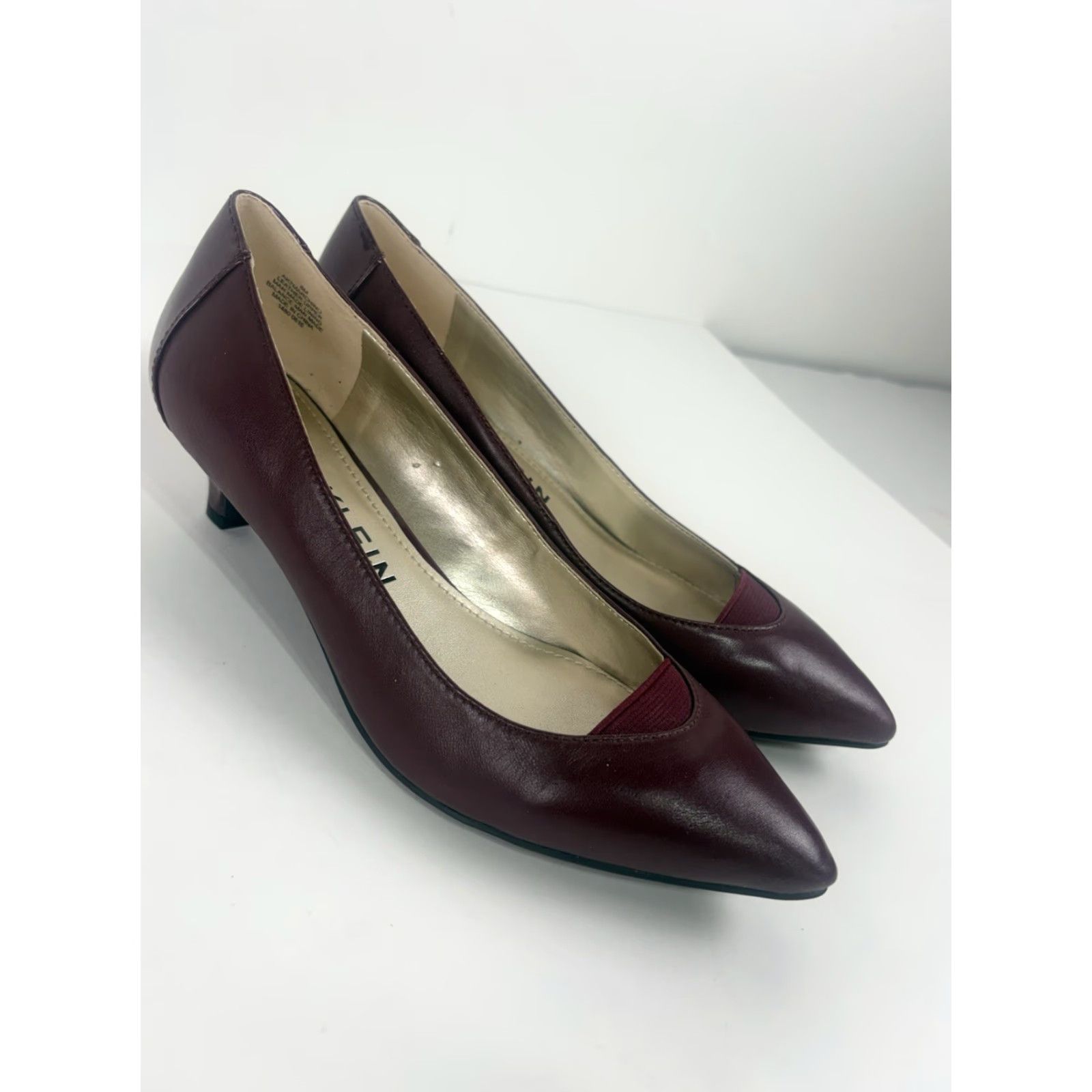 Anne Klein Anne Klein Iflex Marchino Burgandy Pointed Toe Kitten Heels Womens Size 8M Shoes Pump Band City Going Out Workwear Size US 8 / IT 38 - 2 Thumbnail