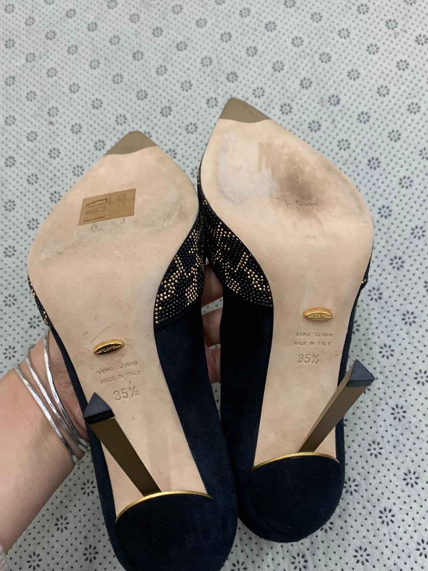 Sergio Rossi Sergio Rossi Black & Gold Crystal Heels 35.5 Size US 4.5 / IT 34.5 - 5 Thumbnail