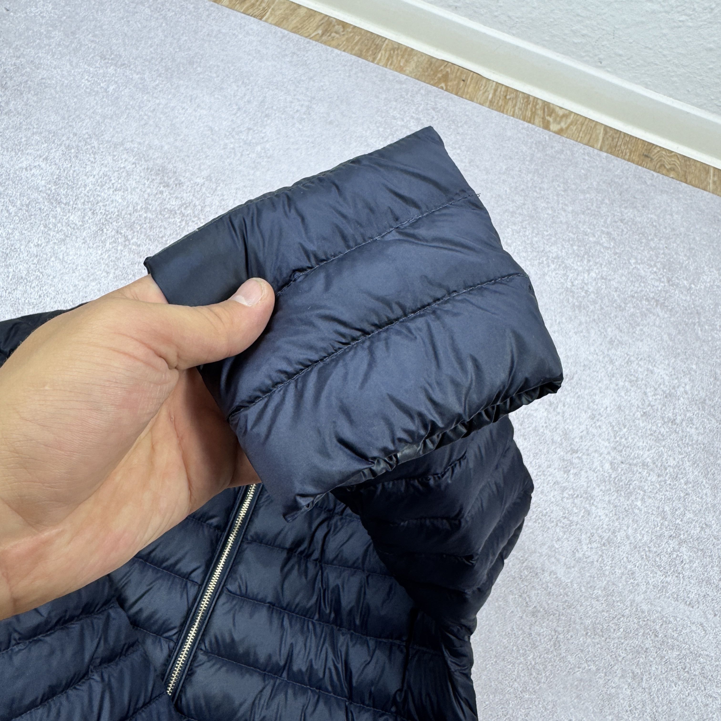 Tommy Hilfiger Women`s TOMMY HILFIGER Puffer Bomber Navy Down Jacket Size M Size M / US 6-8 / IT 42-44 - 7 Thumbnail