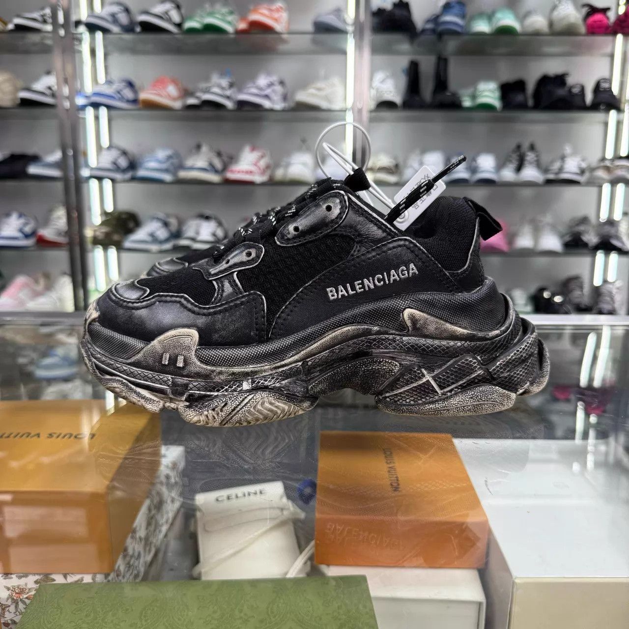 Balenciaga Balenciaga TRIPLES Distressed Black 35 Women's Size US 4.5 / IT 34.5 - 3 Thumbnail