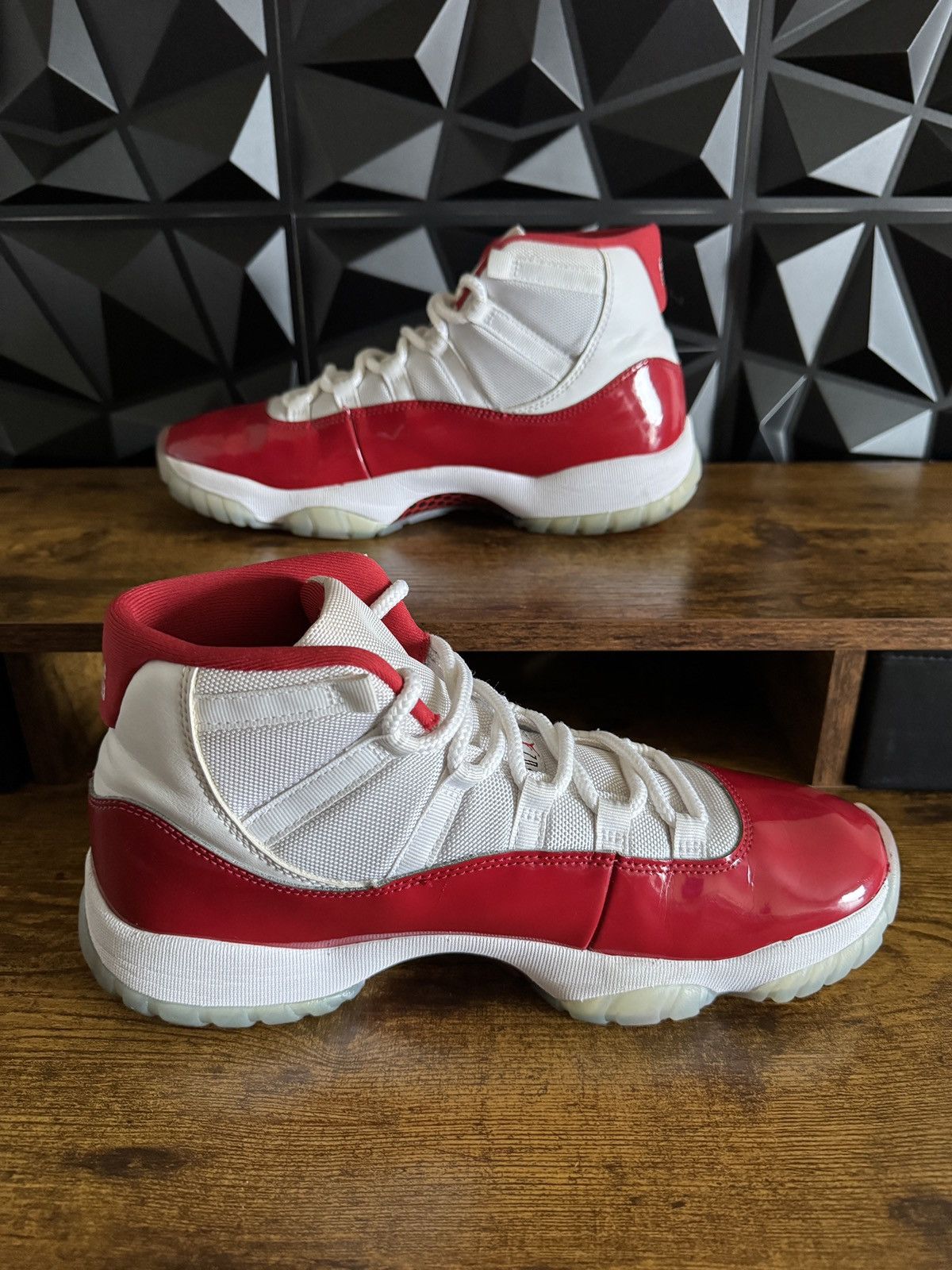 Jordan Brand Jordan 11 Cherry Size 11 Mens Size US 11 / EU 44 - 1 Thumbnail