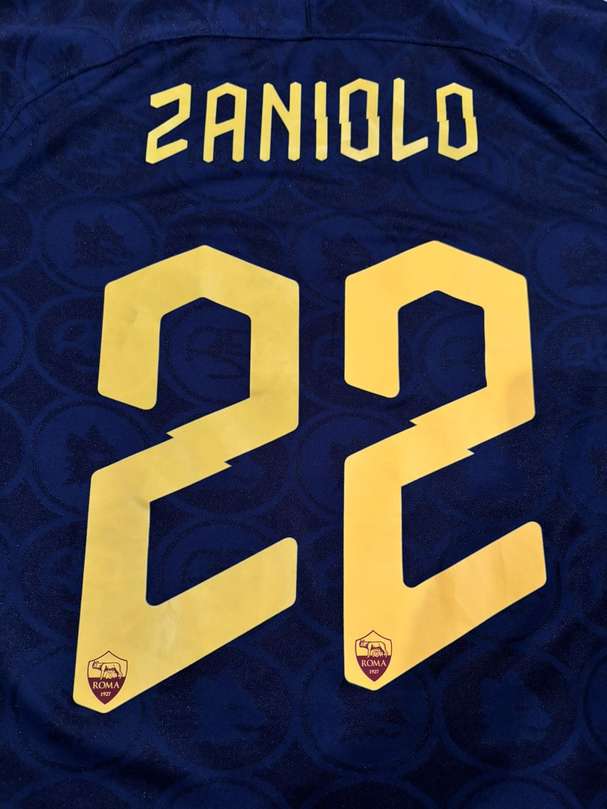 Nike AS Roma 2019/20 Zaniolo Third Jersey Size US L / EU 52-54 / 3 - 6 Thumbnail